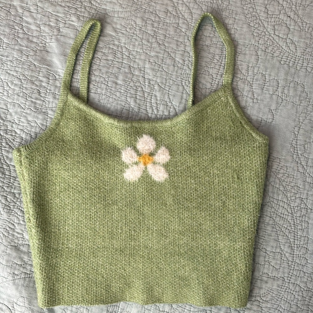 L.A. Hearts super soft, adorable tank top size small.